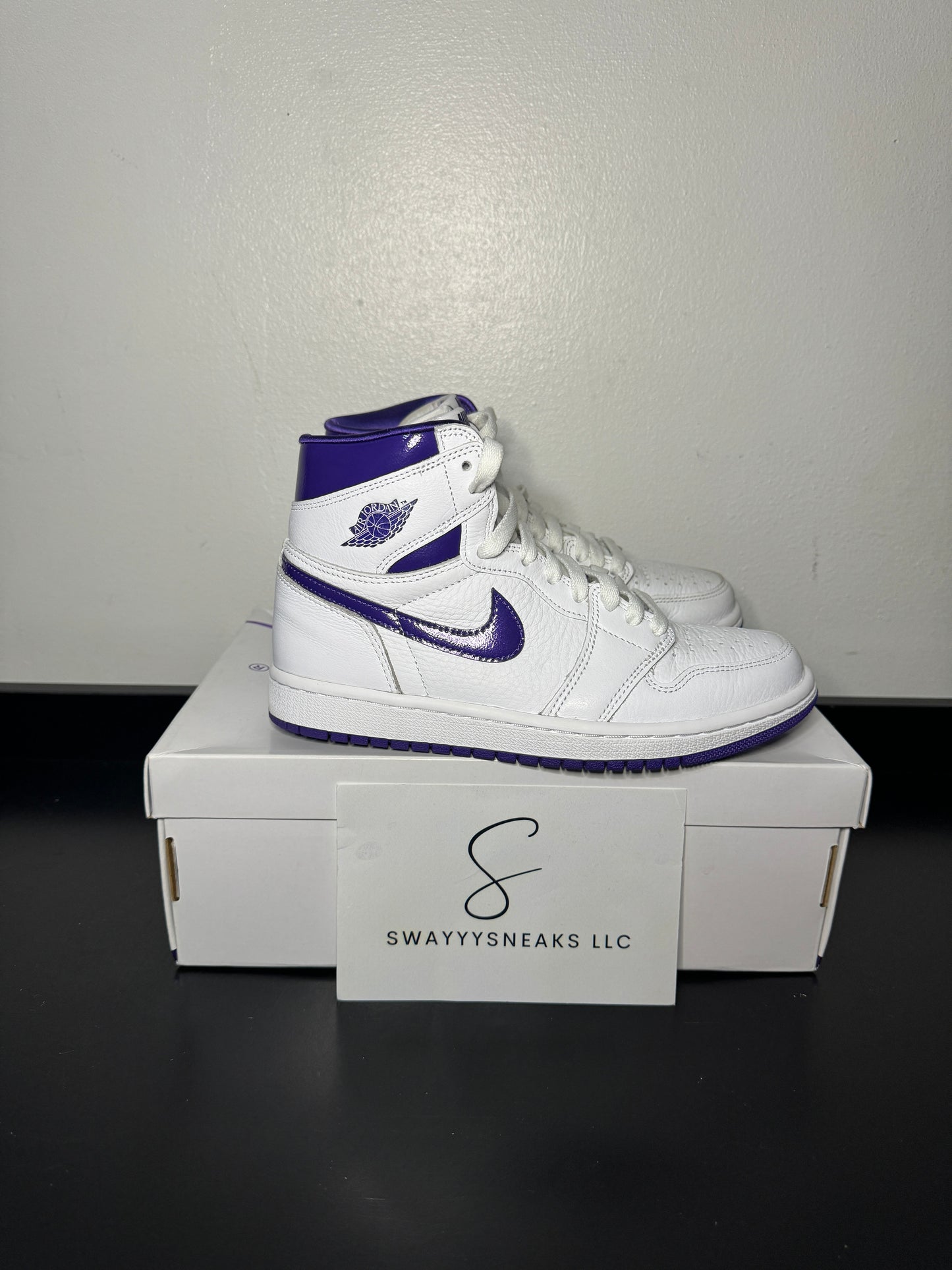 Wmns Air Jordan 1 High OG 'Court Purple'