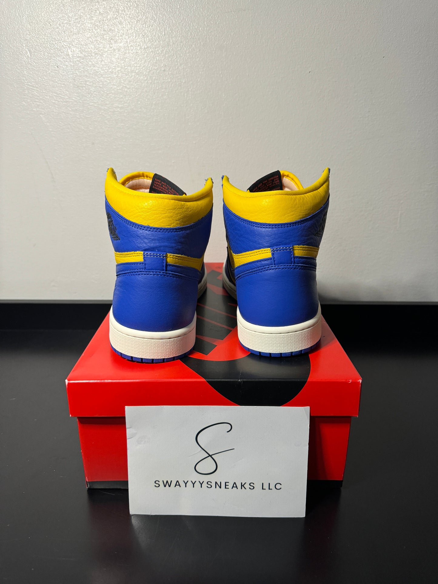 Wmns Air Jordan 1 Retro High OG 'Reverse Laney'