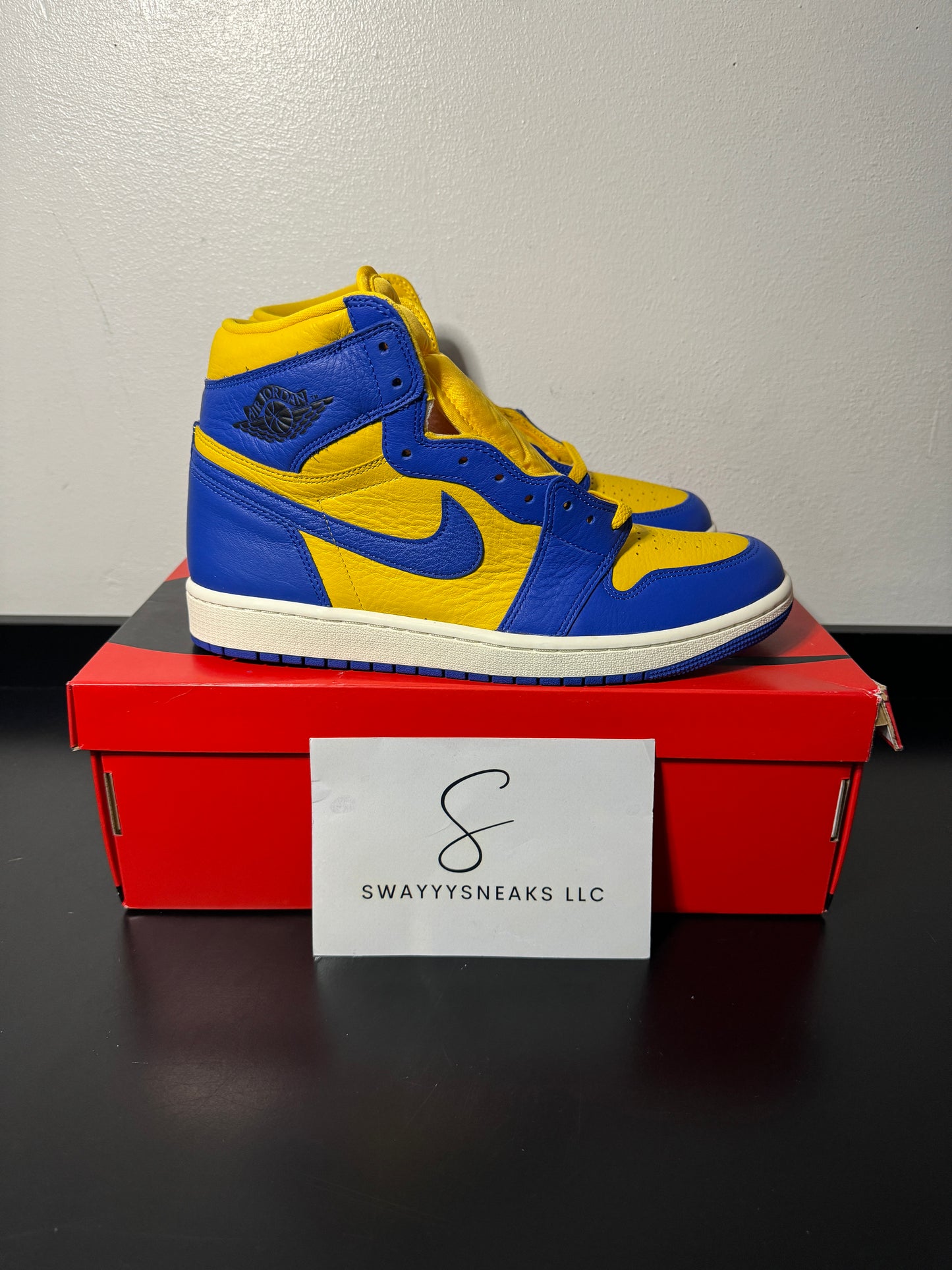 Wmns Air Jordan 1 Retro High OG 'Reverse Laney'