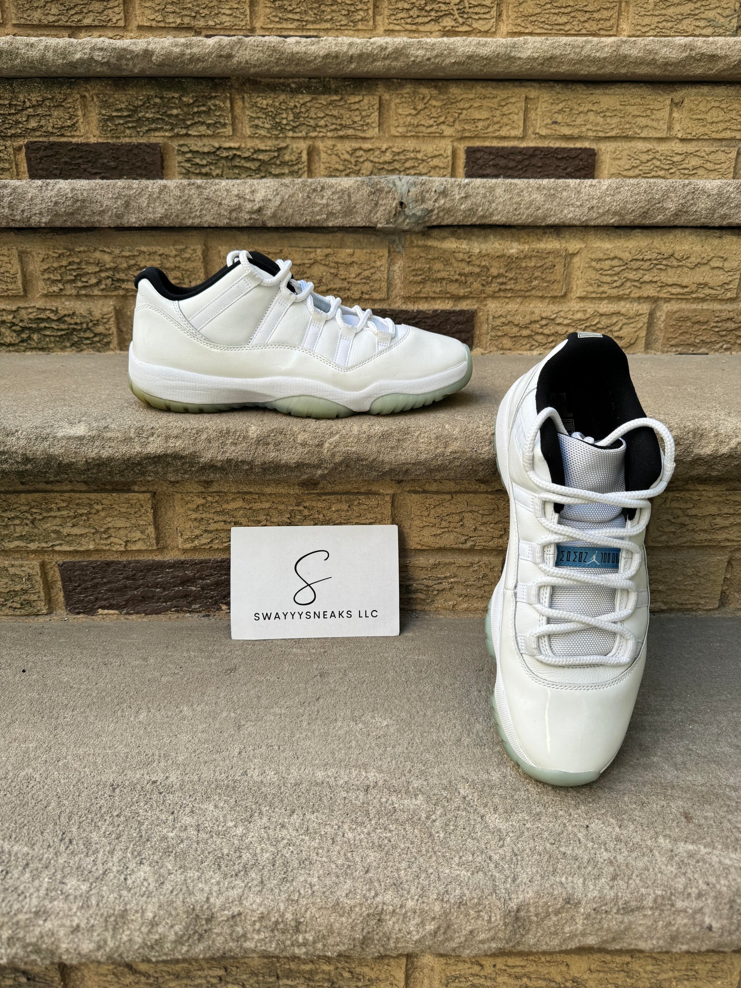 Air Jordan 11 Retro Low 'Legend Blue'